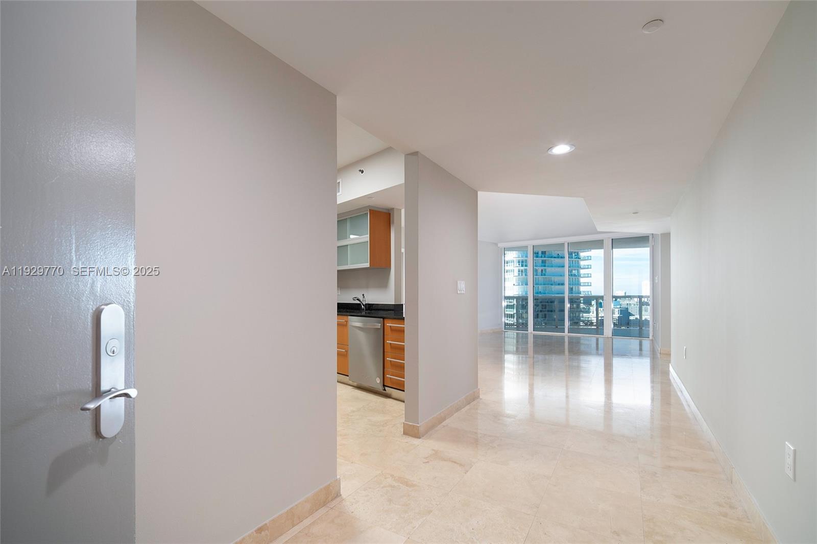 400 Alton Road, Unit 2309 Miami Beach, FL 33139 - Photo 15 of 27