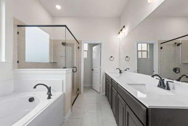 $519,900 | 120 Roosevelt Ln Valley View, Valley View, TX 76272