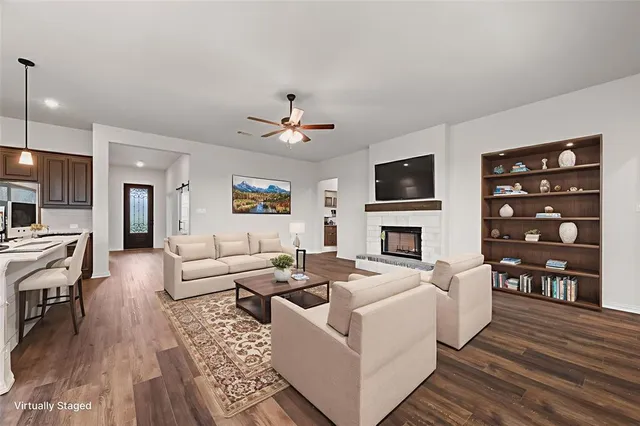 $519,900 | 120 Roosevelt Ln Valley View, Valley View, TX 76272