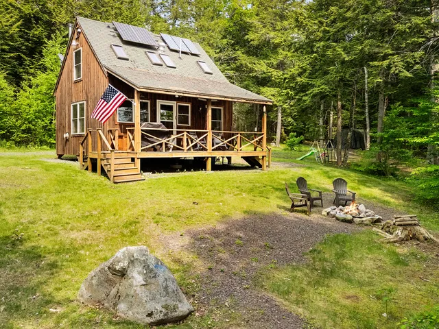 $1,500,000 | 660 Sprague Road, Waldoboro, ME 04572
