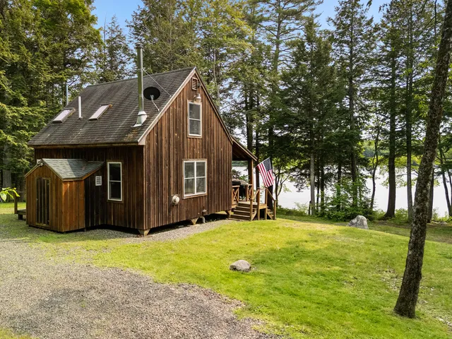 $1,500,000 | 660 Sprague Road, Waldoboro, ME 04572