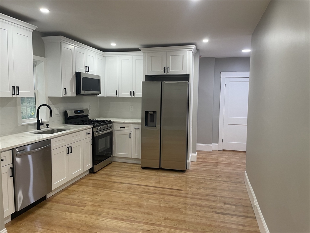 4 Blue Bell Road Worcester, MA 01606 - Photo 6 of 23 Gallery Image 6