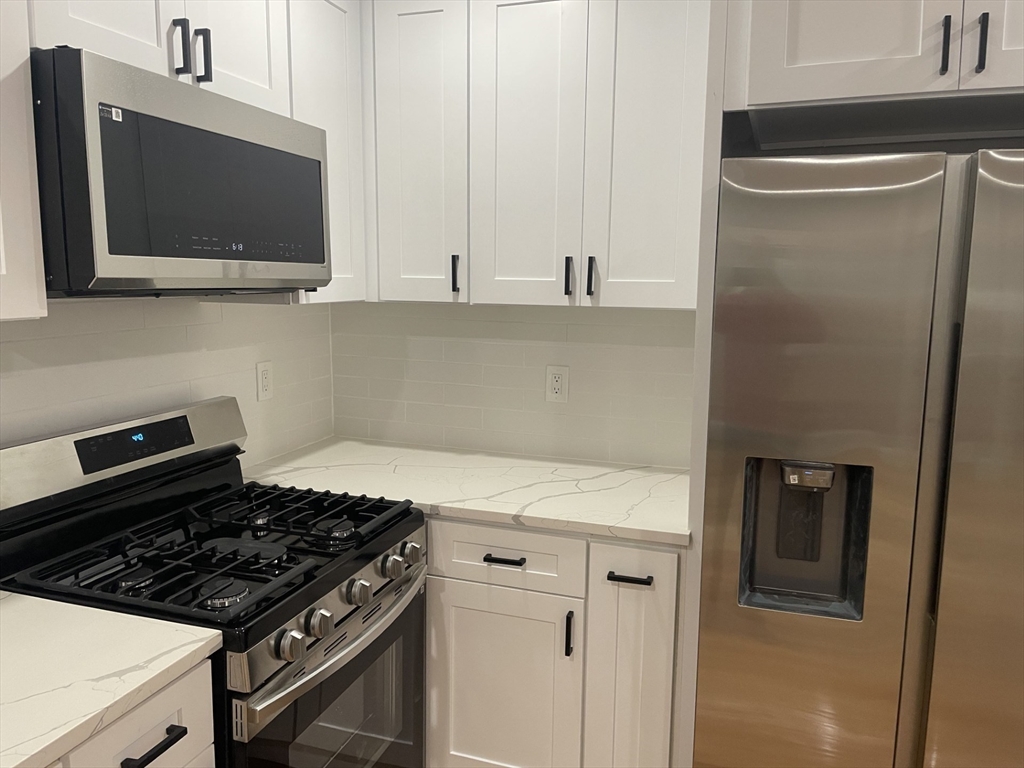 4 Blue Bell Road Worcester, MA 01606 - Photo 8 of 23 Gallery Image 8