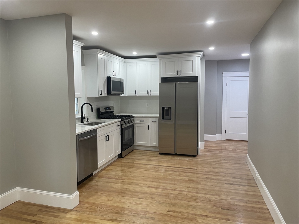 4 Blue Bell Road Worcester, MA 01606 - Photo 9 of 23 Gallery Image 9