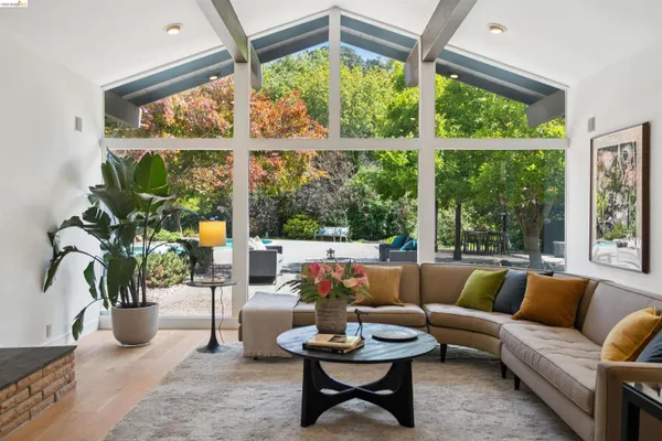 $799,950 | 7 Jo Lin Court, El Sobrante, CA 94803
