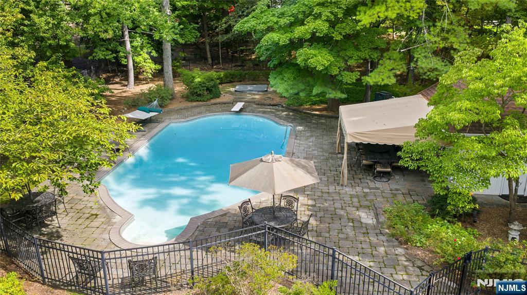 963 Huron Road Franklin Lakes, NJ 07417 - Photo 5 of 37 Gallery Image 5