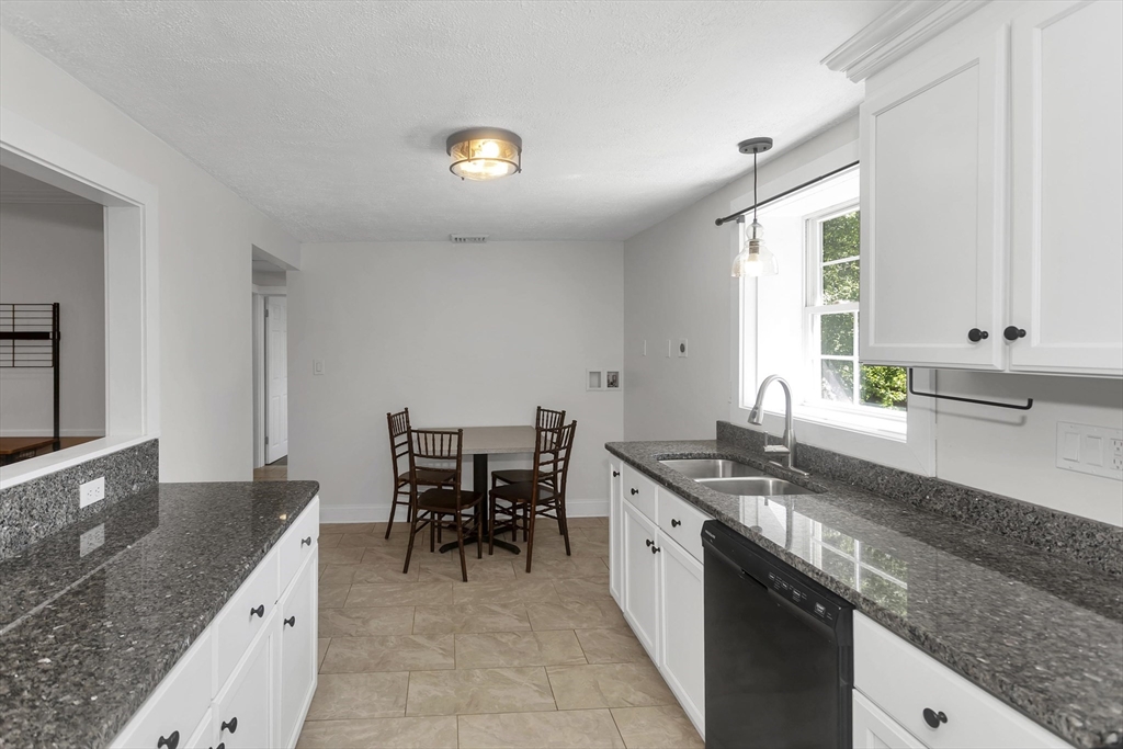 17 Congamond Road Southwick, MA 01077 - Photo 7 of 40