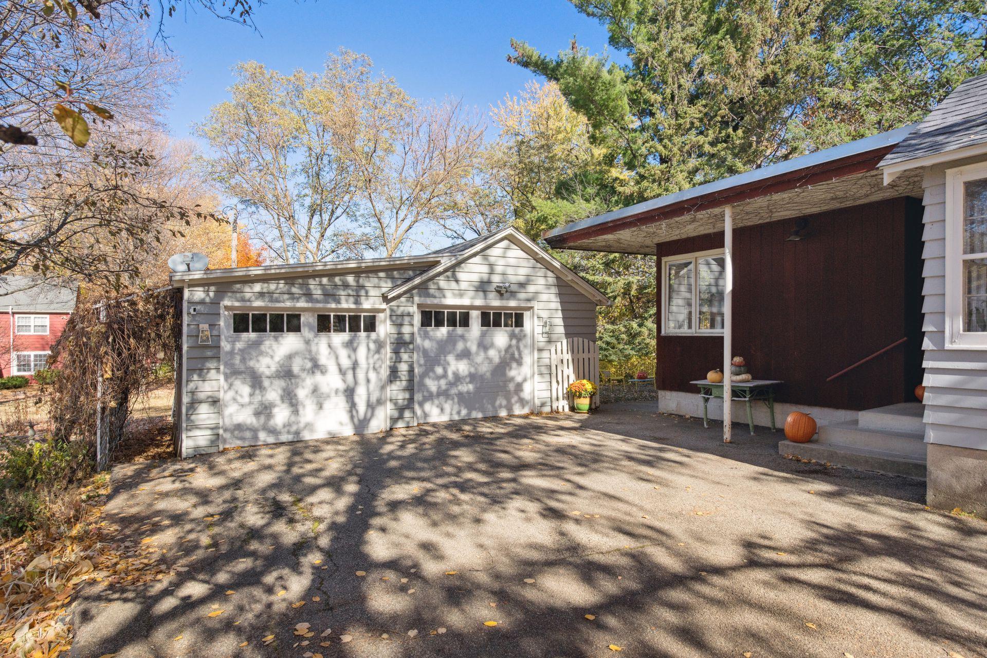 18770 Azure Road Deephaven, MN 55391 - Photo 3 of 36 Gallery Image 3