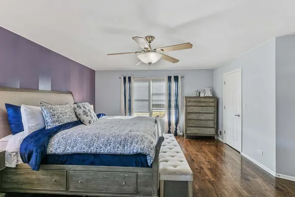 $482,500 | 737 St Johns Place, Addison, IL 60101