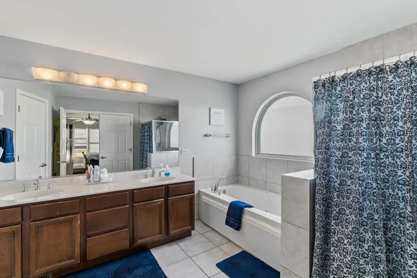 $482,500 | 737 St Johns Place, Addison, IL 60101