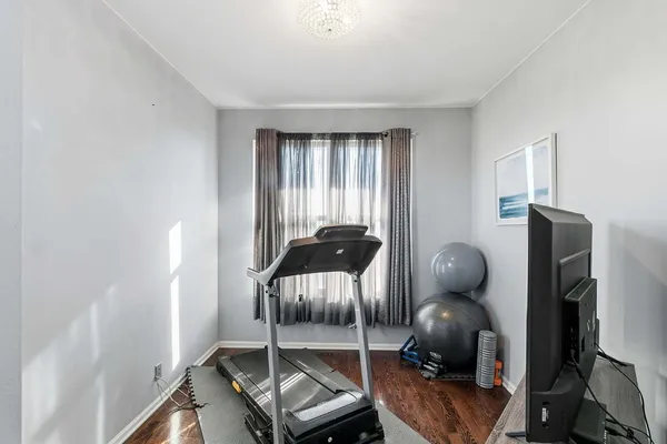 $482,500 | 737 St Johns Place, Addison, IL 60101