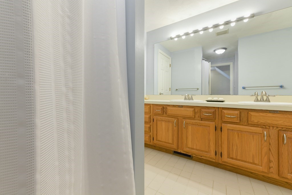 18 Deer Path, Unit 3 Maynard, MA 01754 - Photo 10 of 12 Gallery Image 10