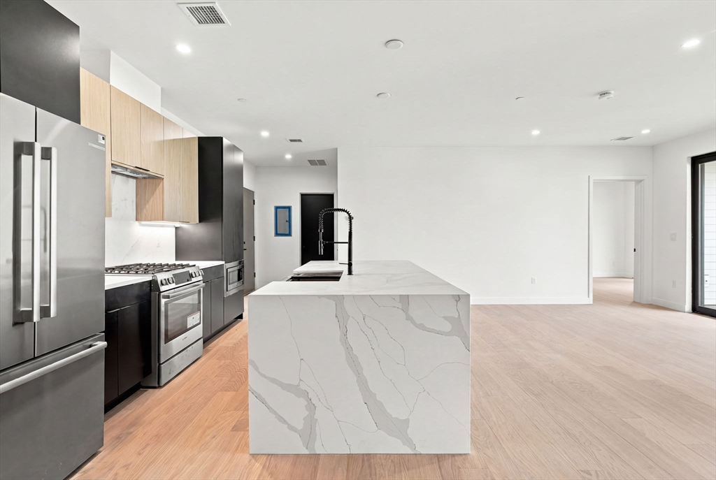 22 High Street, Unit 103 Boston, MA 02122 - Photo 8 of 28