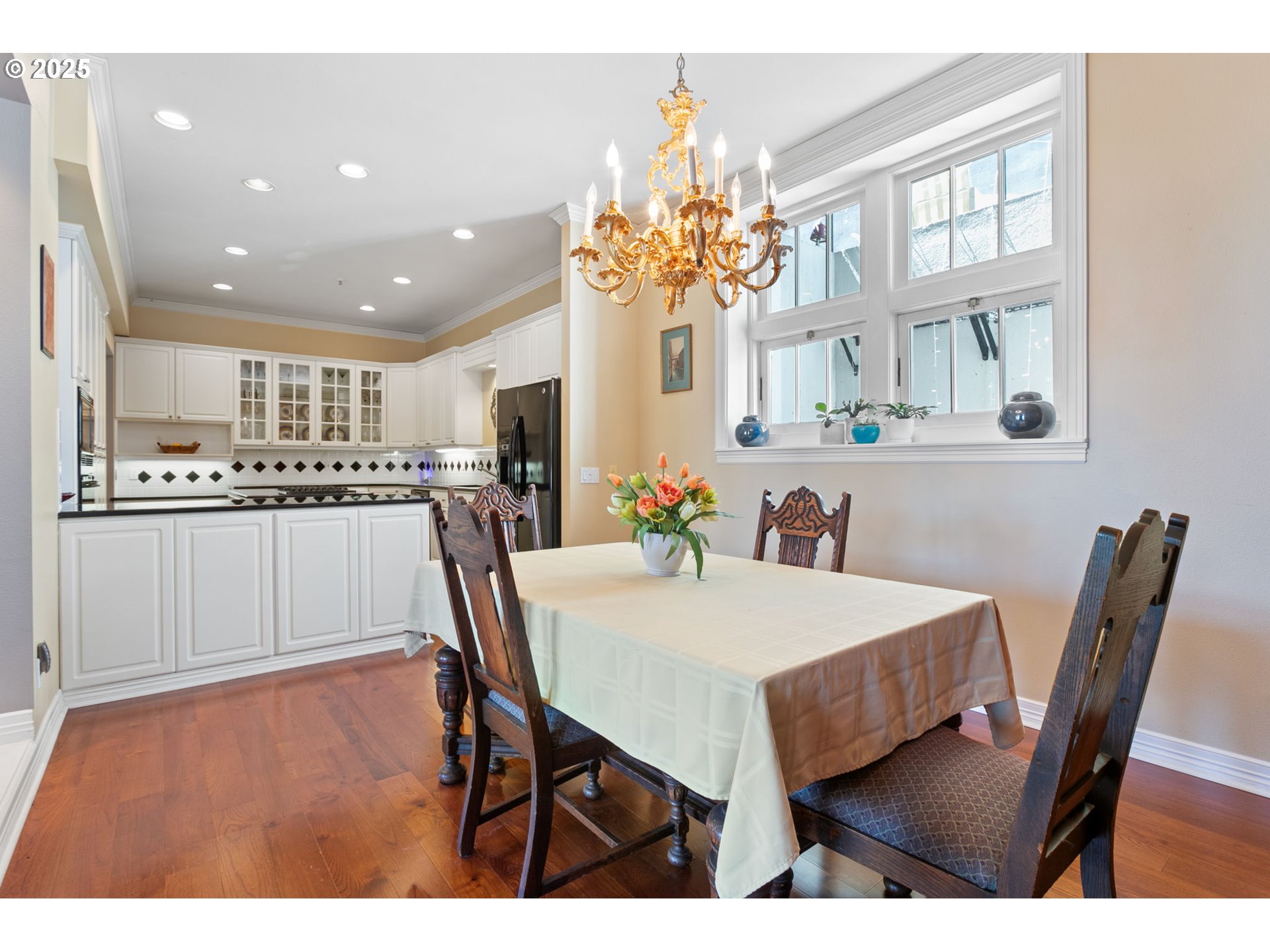 10458 Northwest 2nd Street Portland, OR 97231 - Photo 12 of 48