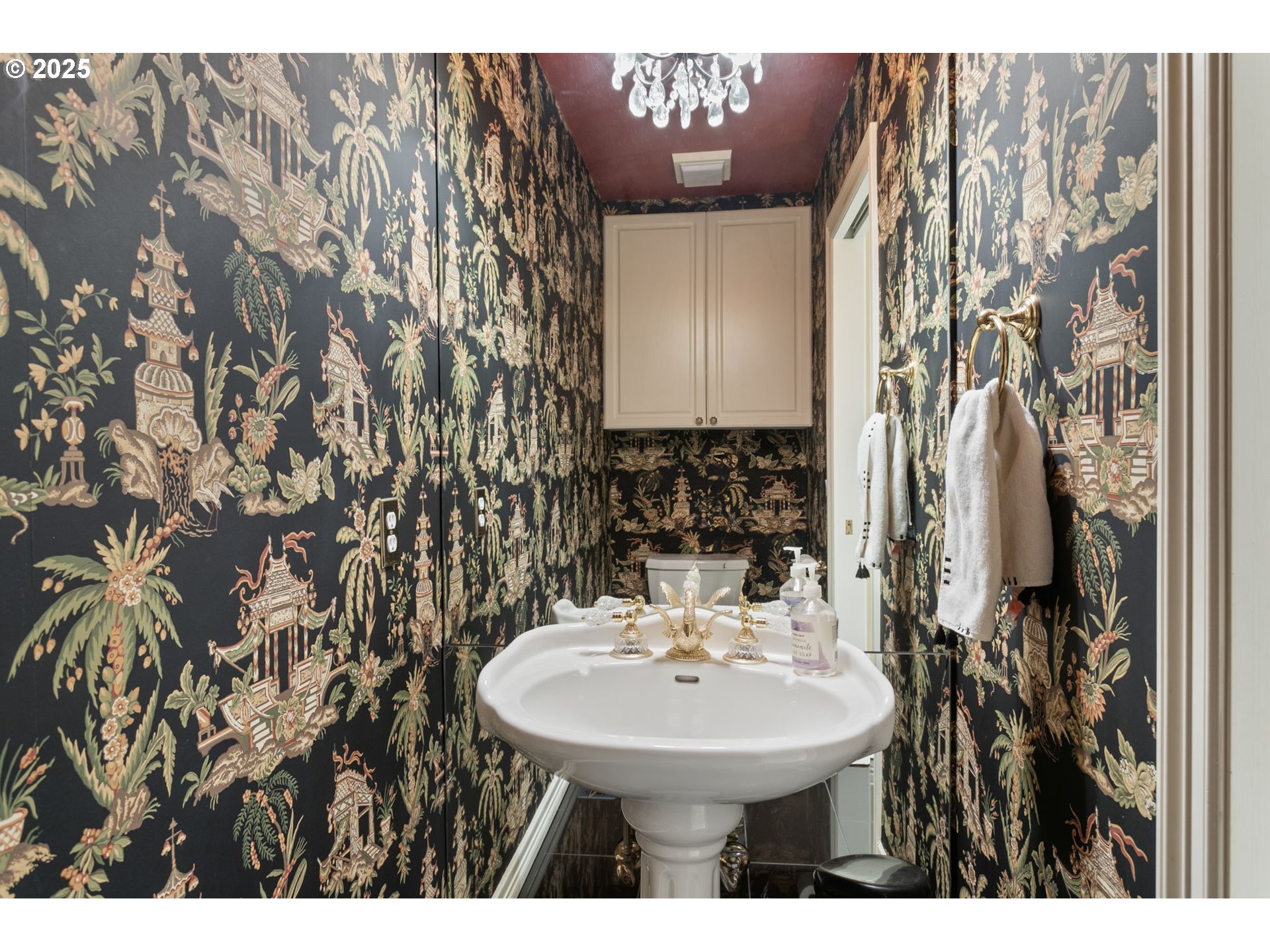 10458 Northwest 2nd Street Portland, OR 97231 - Photo 17 of 48