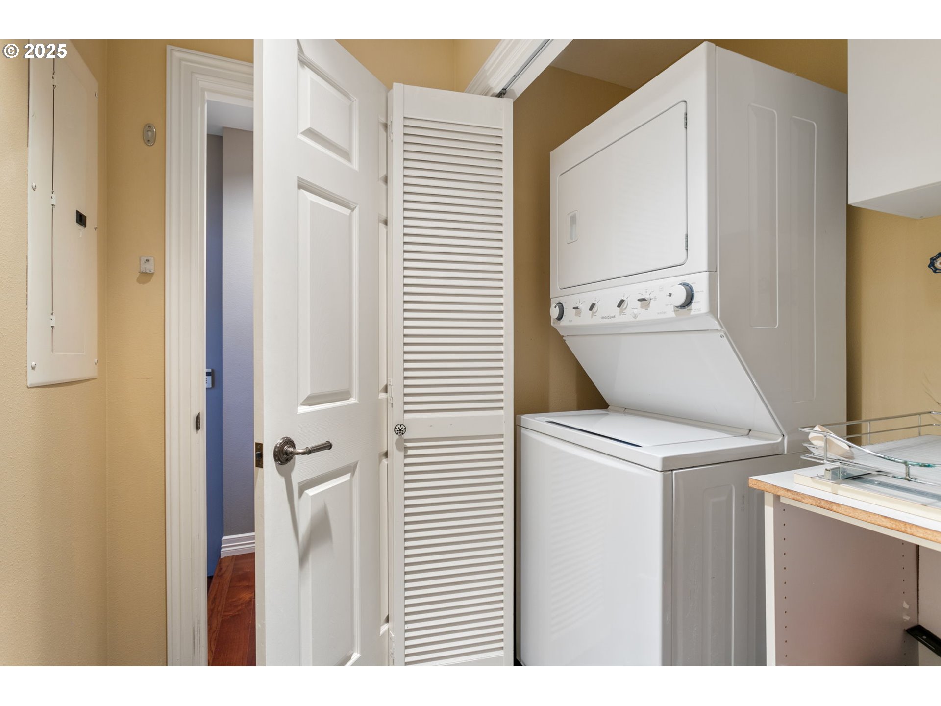 10458 Northwest 2nd Street Portland, OR 97231 - Photo 18 of 48