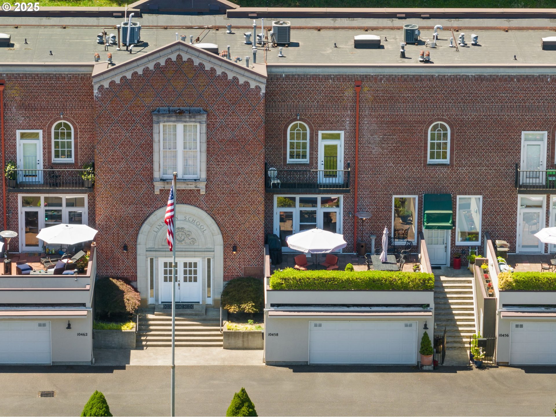 10458 Northwest 2nd Street Portland, OR 97231 - Photo 2 of 48