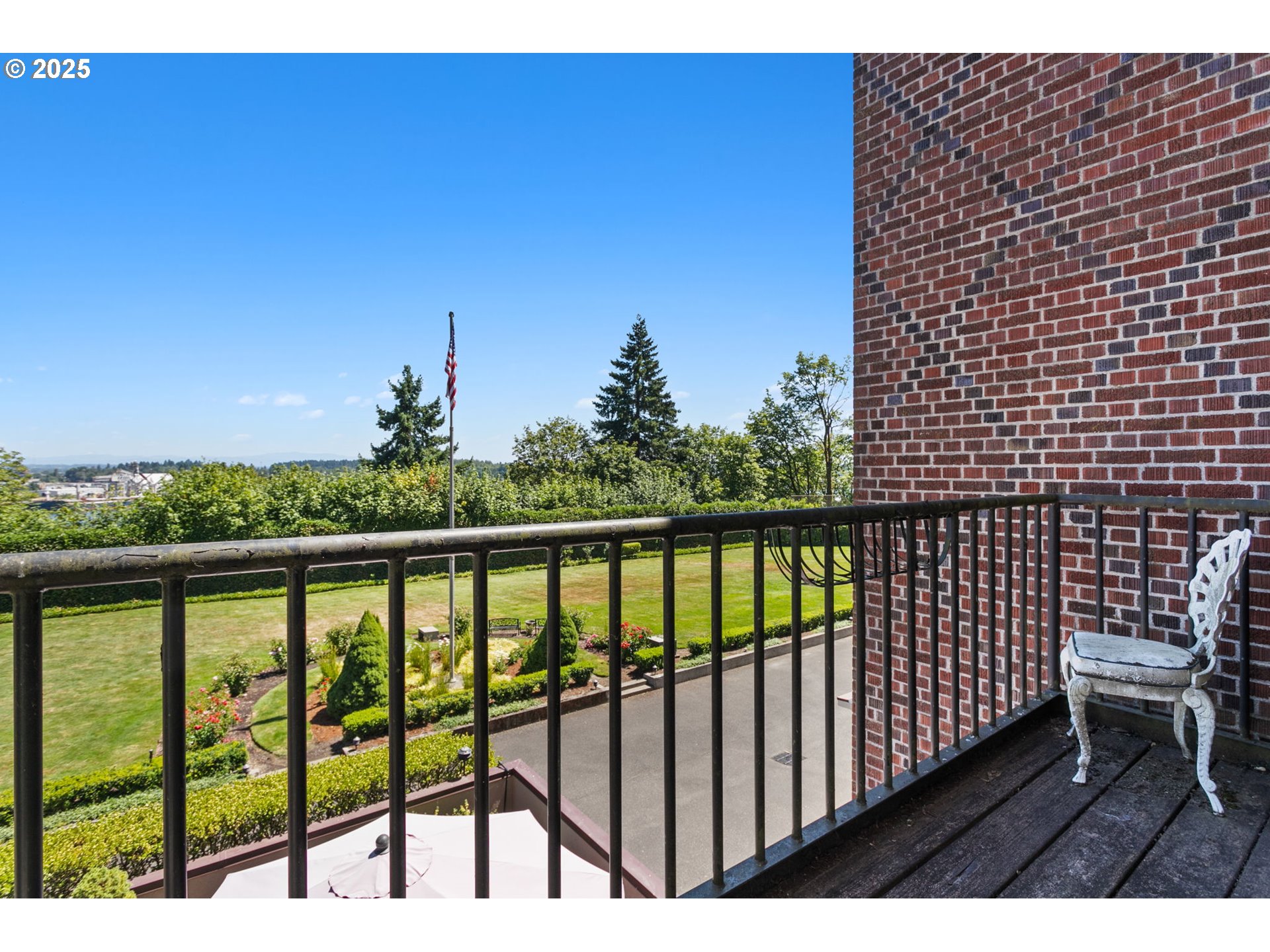 10458 Northwest 2nd Street Portland, OR 97231 - Photo 24 of 48