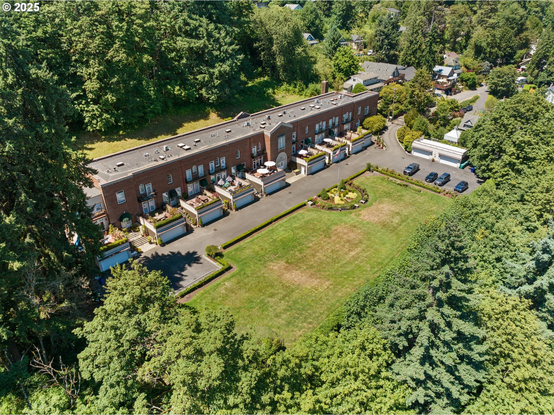 10458 Northwest 2nd Street Portland, OR 97231 - Photo 3 of 48