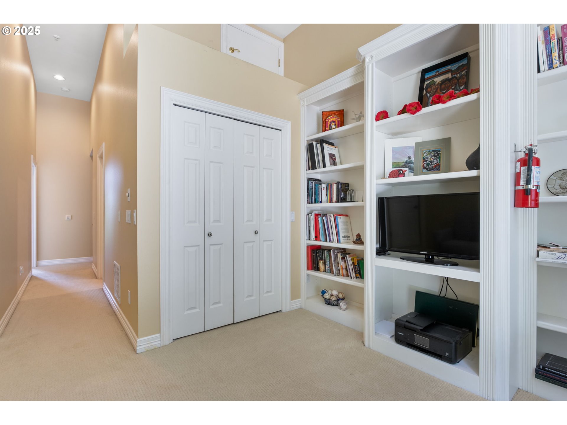 10458 Northwest 2nd Street Portland, OR 97231 - Photo 32 of 48