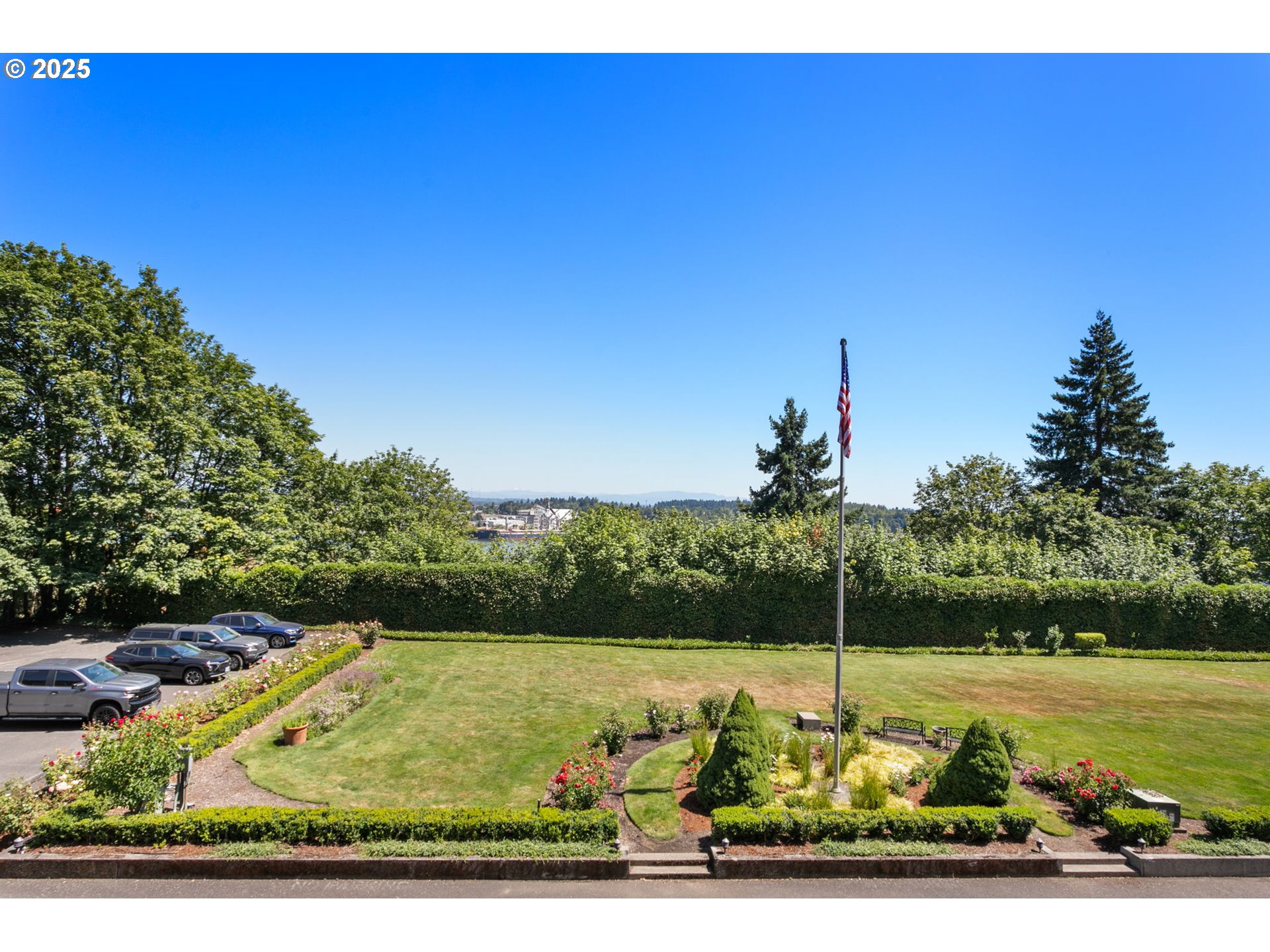 10458 Northwest 2nd Street Portland, OR 97231 - Photo 40 of 48