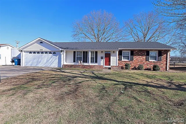 $244,900 | 306 Wheeler Drive, Scott City, MO 63780