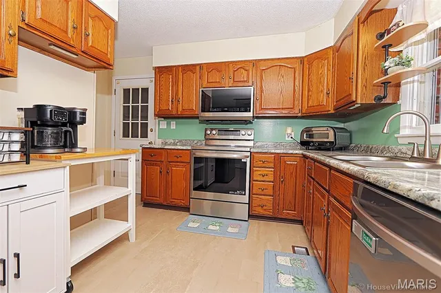 $244,900 | 306 Wheeler Drive, Scott City, MO 63780