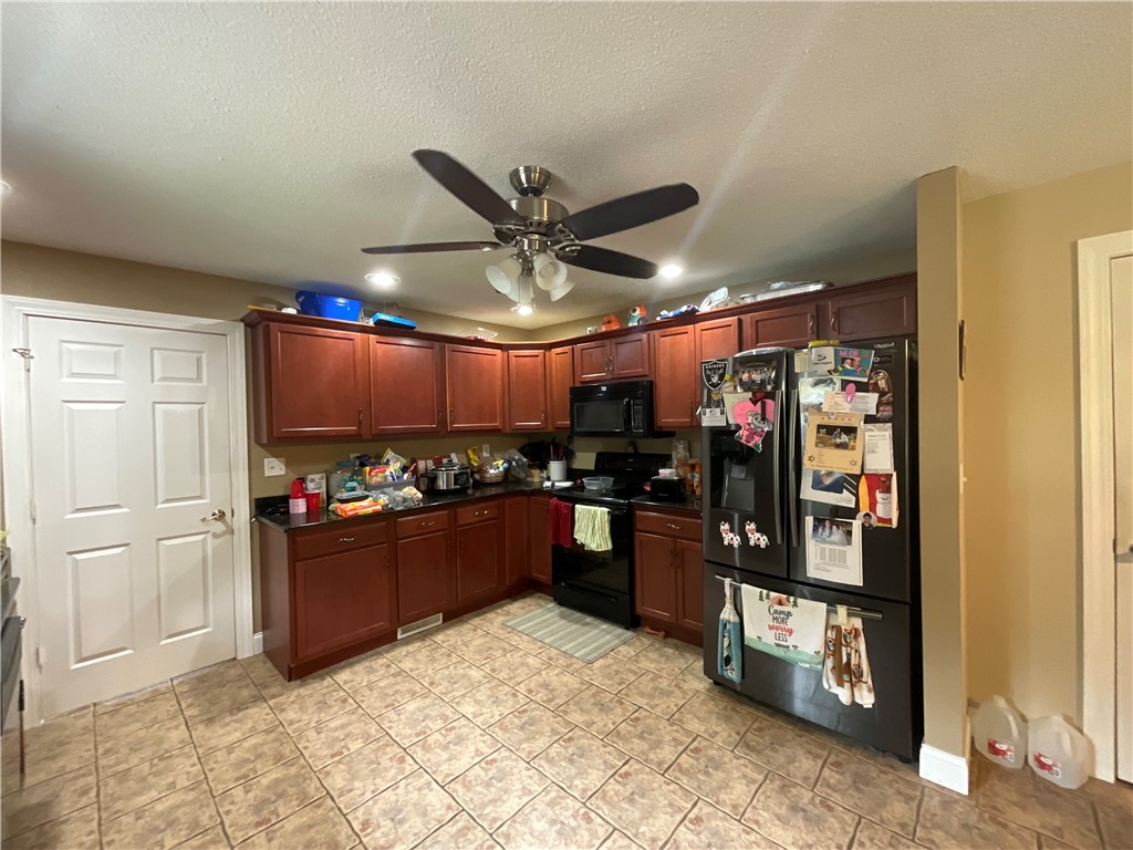 8901 East 1210th Road Effingham, IL 62401 - Photo 7 of 21 Gallery Image 7