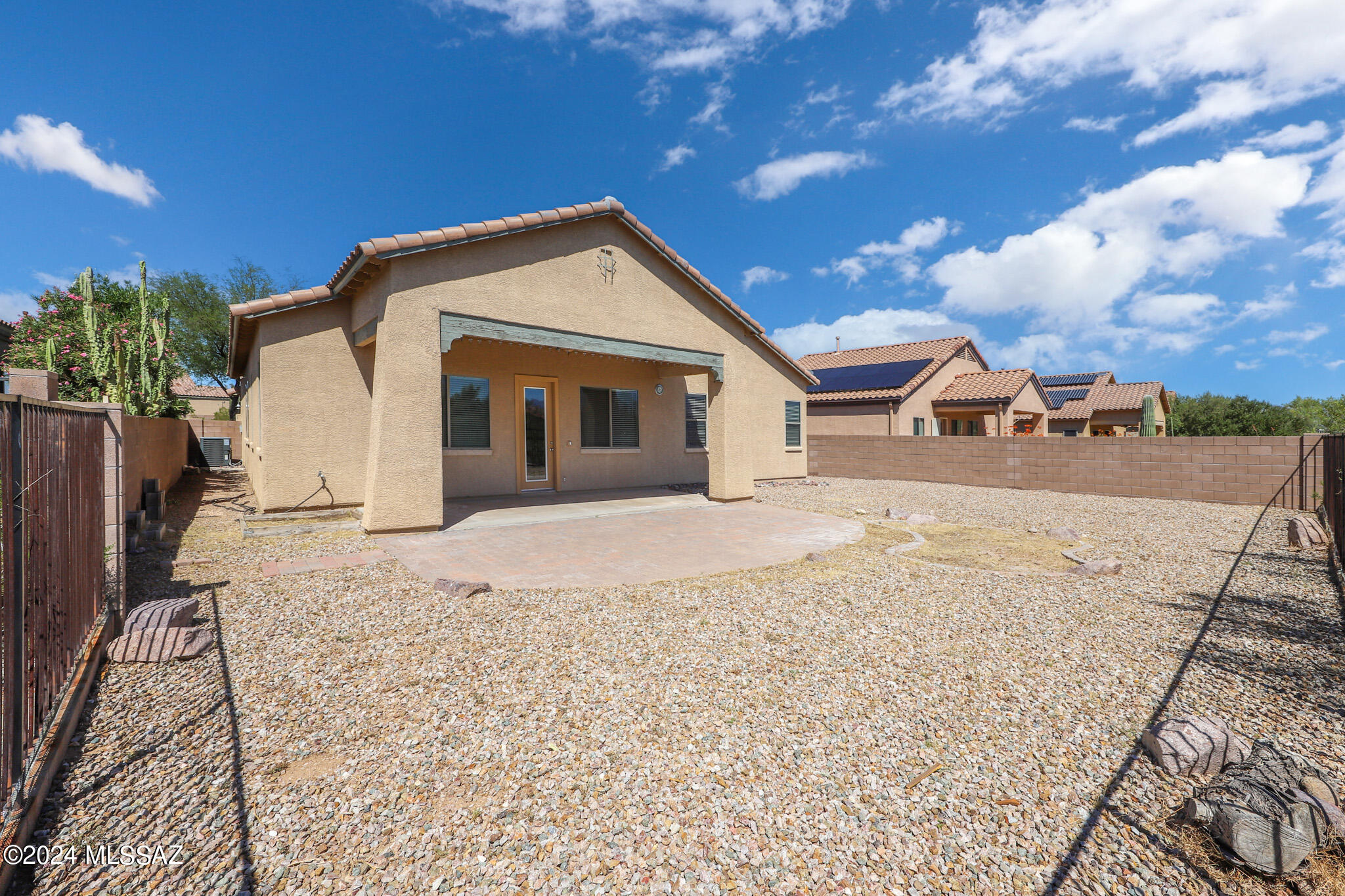 7856 North Rondure Loop Tucson, AZ 85743 - Photo 37 of 42
