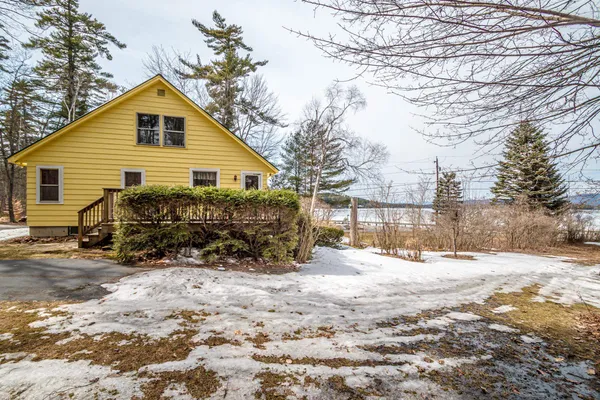 $690,000 | 11 Emery Lane, Wakefield, NH 03830