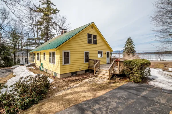 $690,000 | 11 Emery Lane, Wakefield, NH 03830