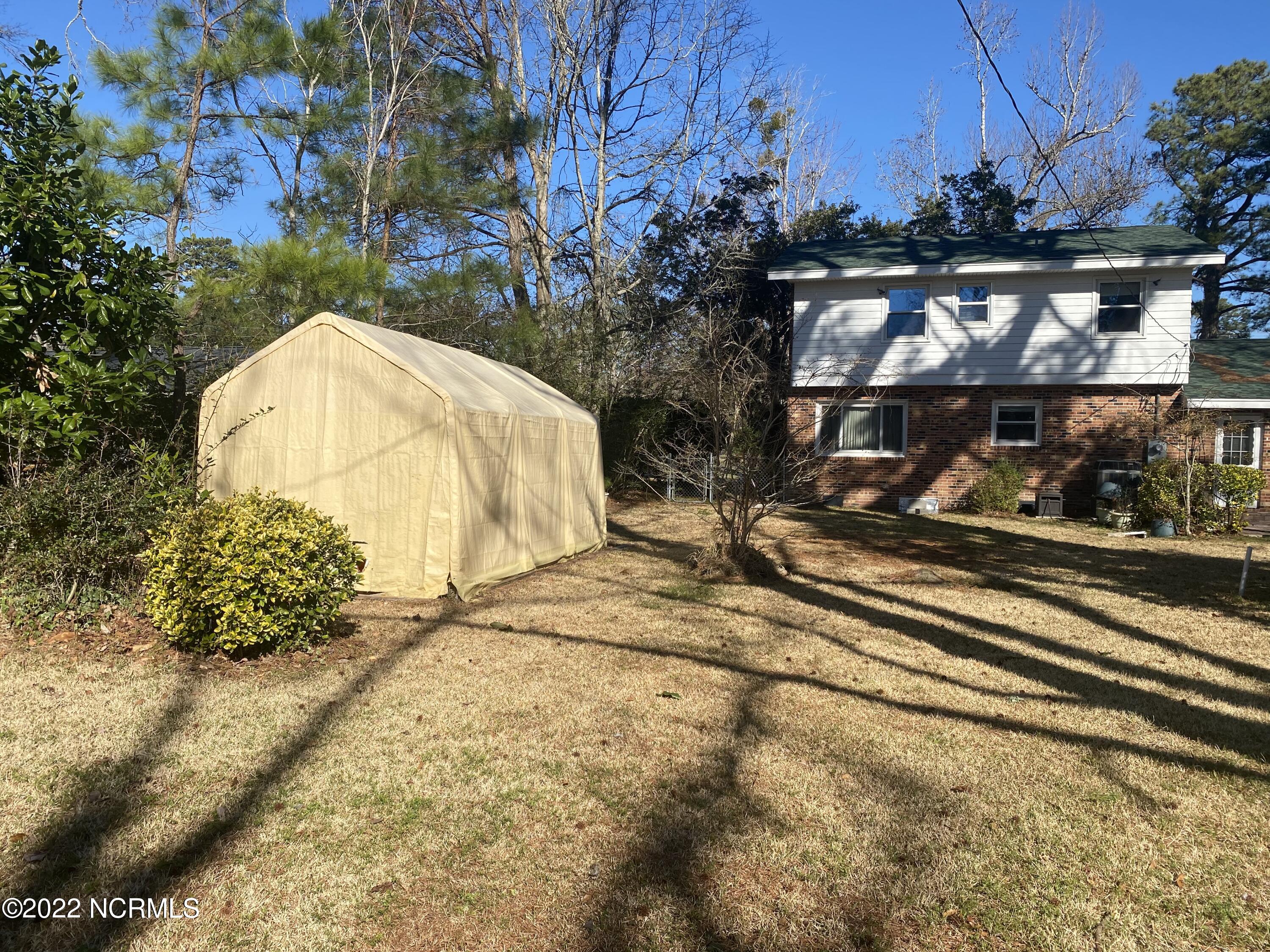 4103 Country Club Road Morehead City, NC 28557 - Photo 35 of 37 Rear