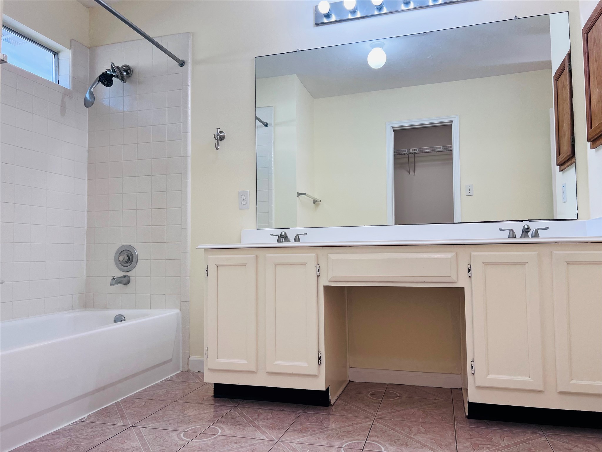 15330 Riverside Grove Drive Houston, TX 77083 - Photo 8 of 16