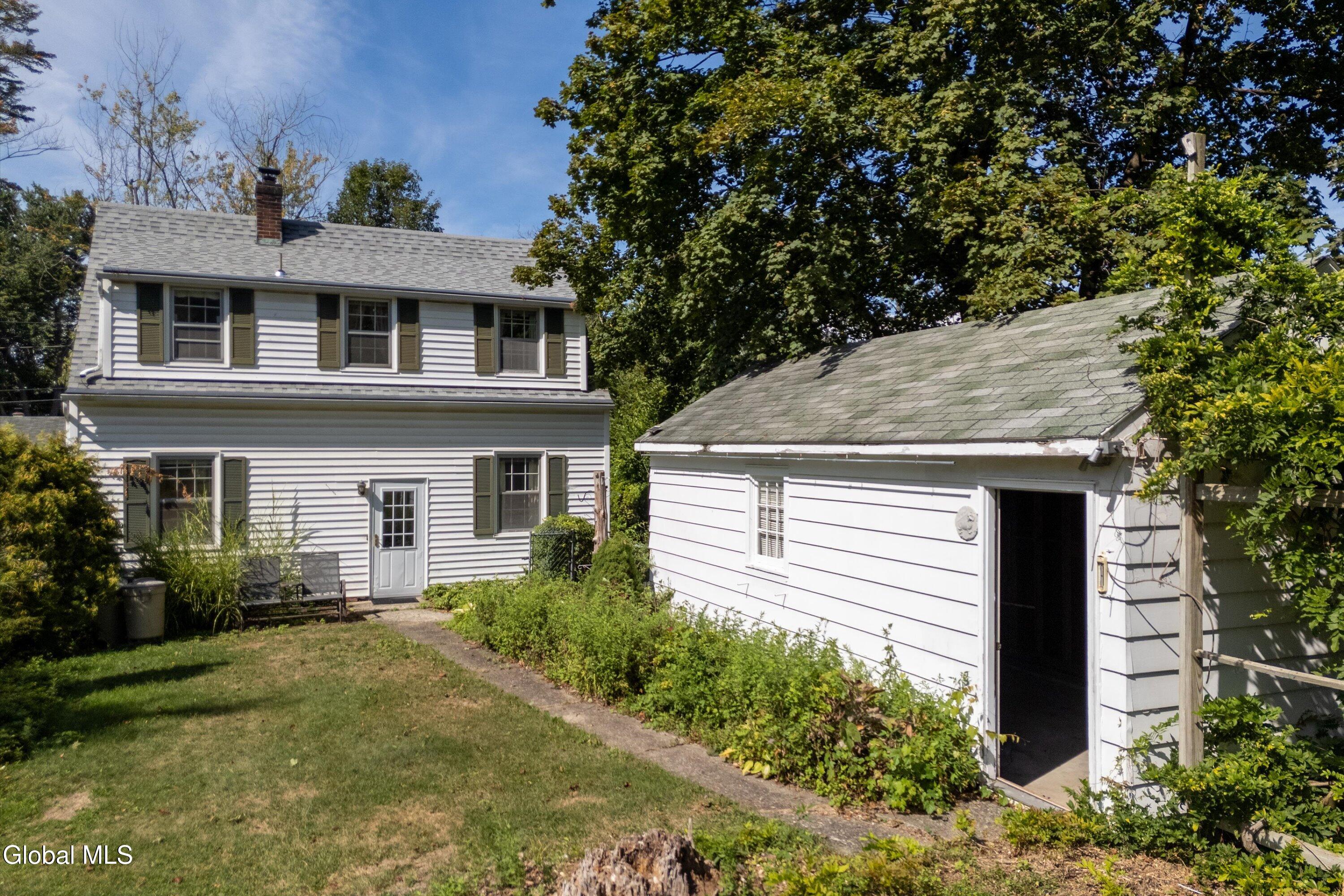 23 Rugby Road East Greenbush, NY 12061 - Photo 14 of 20 14-23 Rugby Rd-24