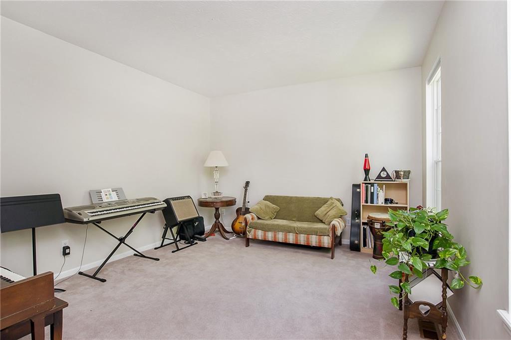 8263 Carloway Road Indianapolis, IN 46236 - Photo 4 of 24 Gallery Image 4
