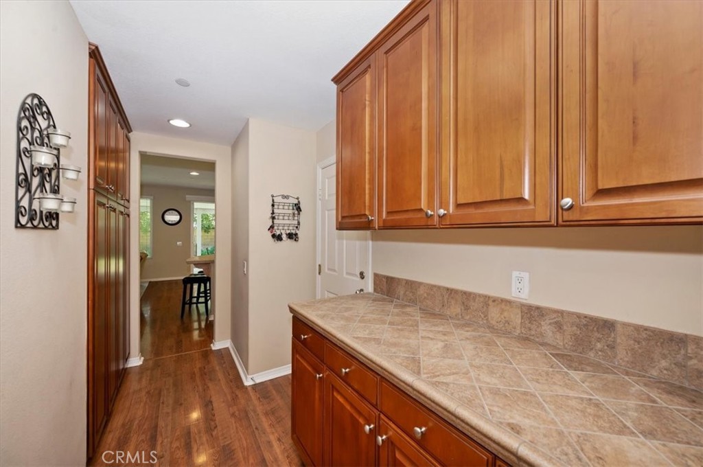 19662 Shadowbrook Way Riverside, CA 92508 - Photo 42 of 55 Laundry Room
