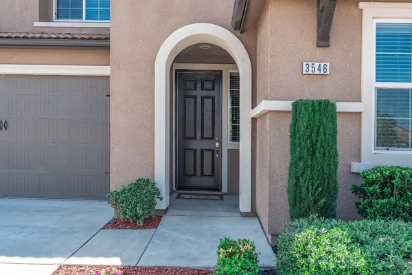 $629,900 | 3546 Saginaw Avenue, Clovis, CA 93619