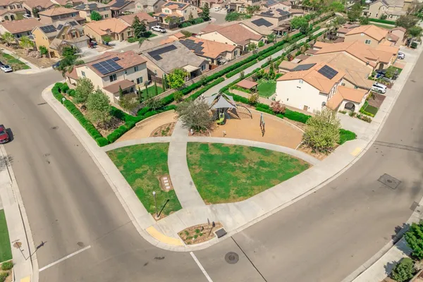 $629,900 | 3546 Saginaw Avenue, Clovis, CA 93619
