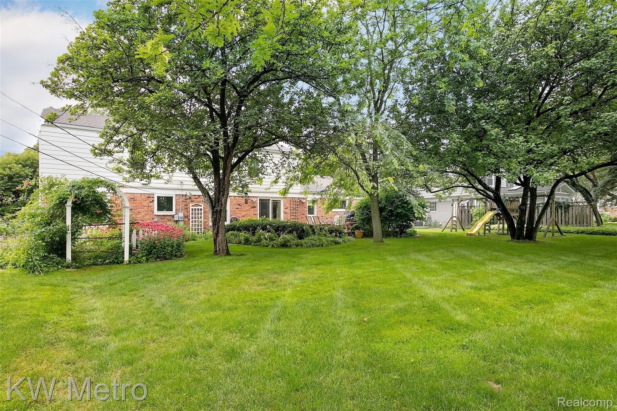 31338 Old Cannon Road Franklin, MI 48025 - Photo 37 of 40 Old Cannon-37.jpg