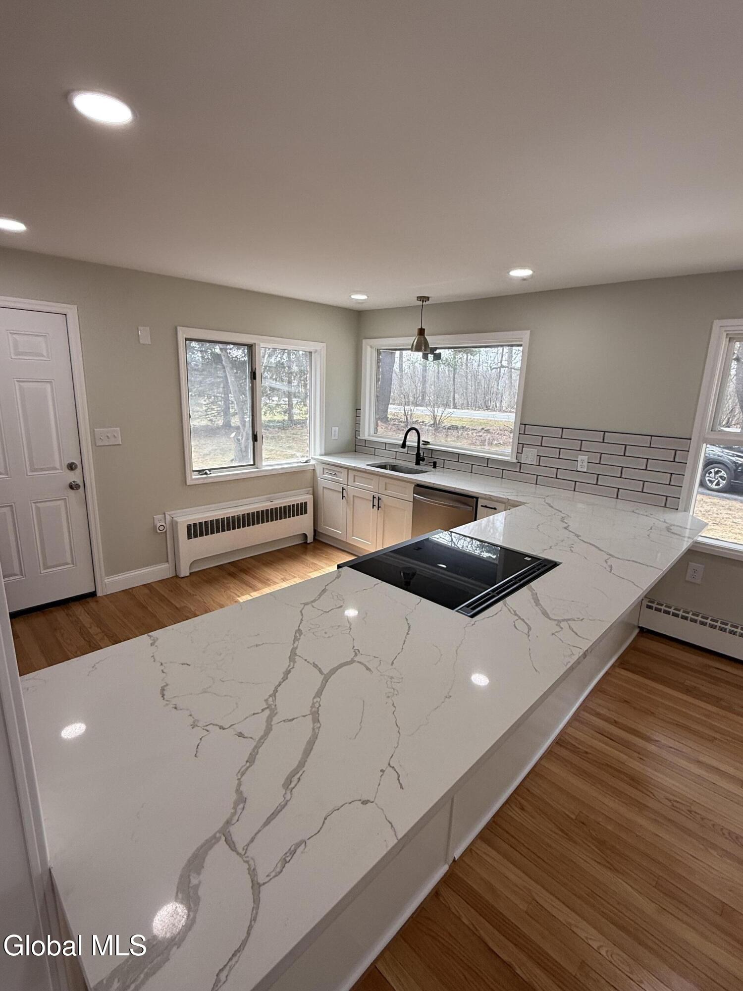 2080 Van Antwerp Road Niskayuna, NY 12309 - Photo 5 of 34 IMG_3828