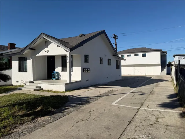 $2,700 | 523 West 78th Street, Los Angeles, CA 90044