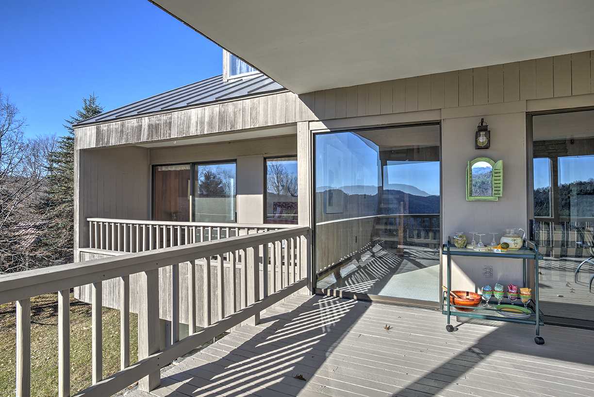 825 Wild Apple Road Pomfret, VT 05067 - Photo 4 of 40