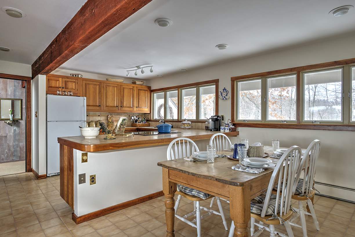825 Wild Apple Road Pomfret, VT 05067 - Photo 9 of 40