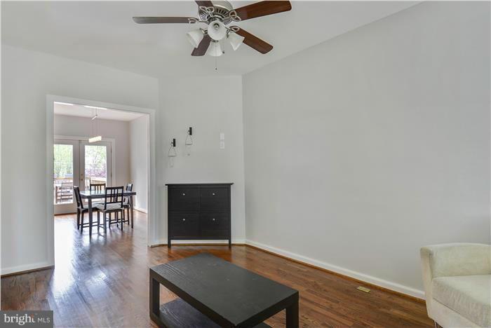 913 K Street Northeast Washington, DC 20002 - Photo 12 of 22 Living Room