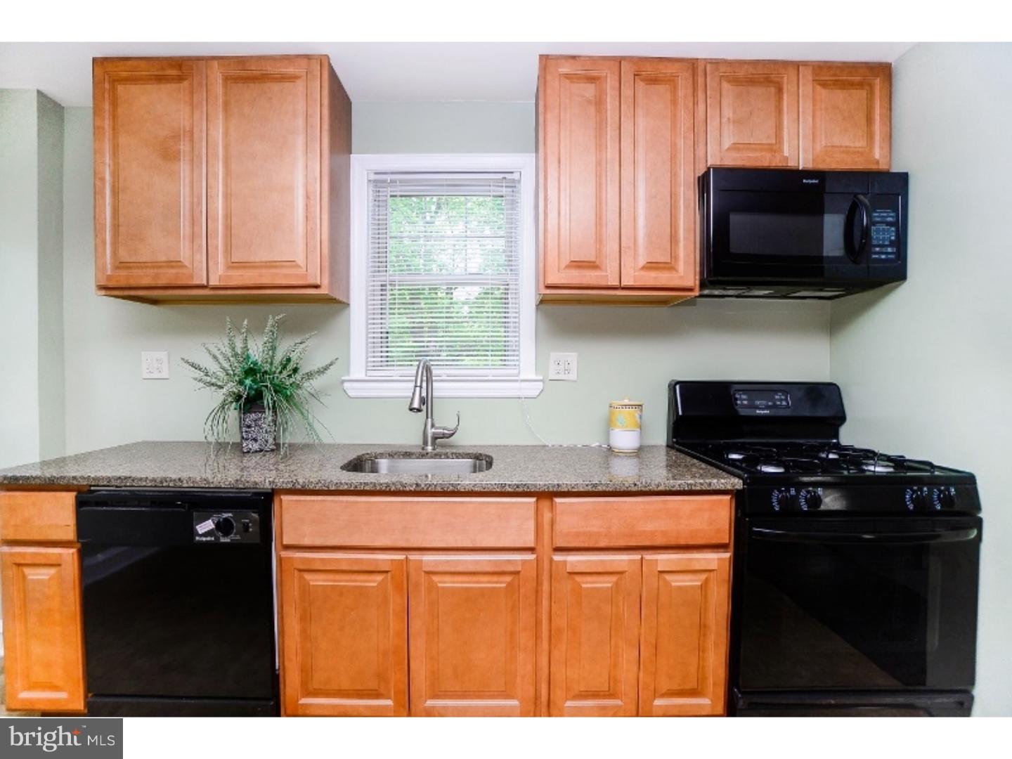1033 Almonesson Road Deptford, NJ 08093 - Photo 11 of 25 Kitchen