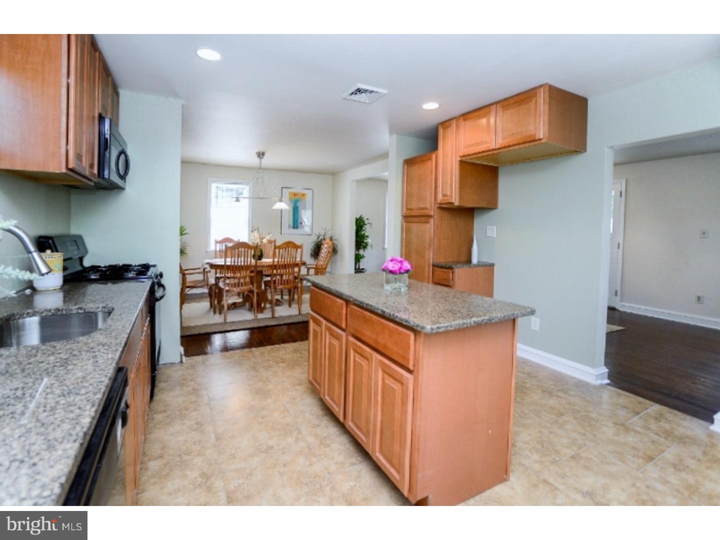 1033 Almonesson Road Deptford, NJ 08093 - Photo 7 of 25 Kitchen