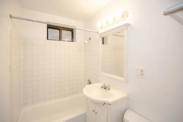 $1,345 | 1430 North Dearborn Parkway, Unit 312, Chicago, IL 60610