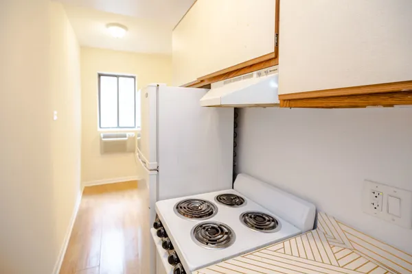 $1,345 | 1430 North Dearborn Parkway, Unit 312, Chicago, IL 60610