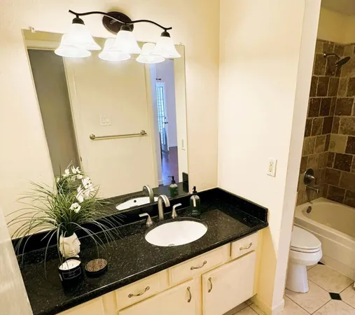 $1,250 | 2001 Bering Drive, Unit 2D, Houston, TX 77057