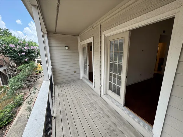 $1,250 | 2001 Bering Drive, Unit 2D, Houston, TX 77057